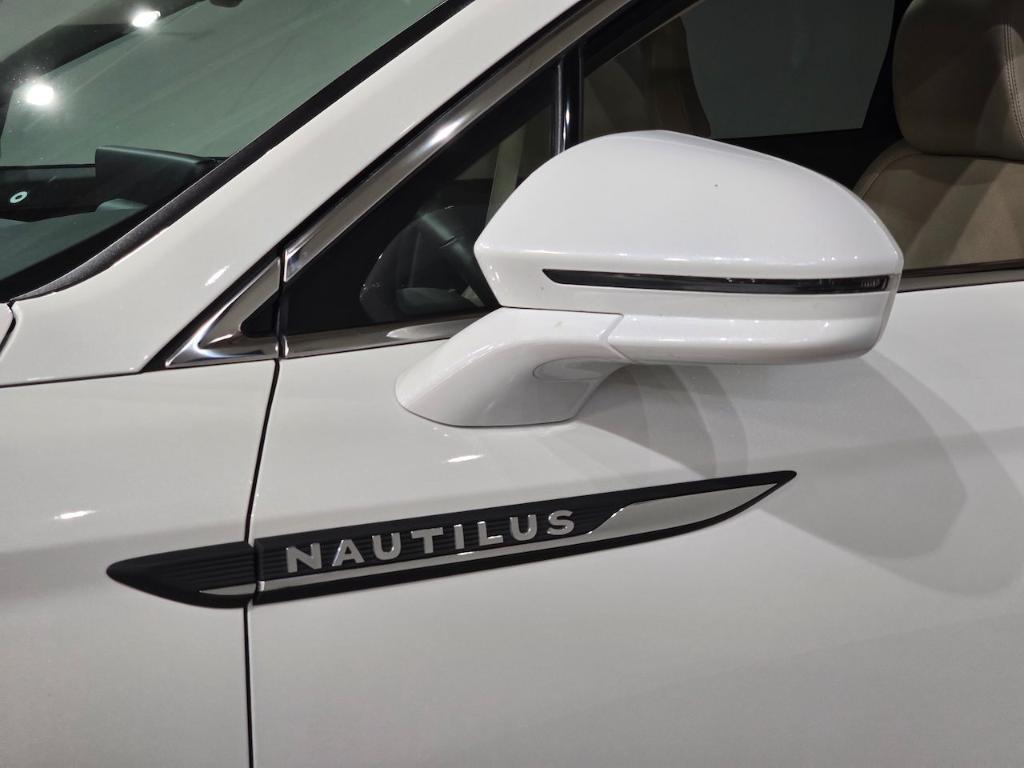 used 2022 Lincoln Nautilus car, priced at $34,486
