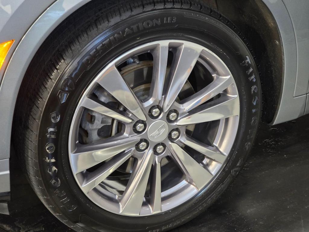 used 2023 Cadillac XT6 car, priced at $32,189