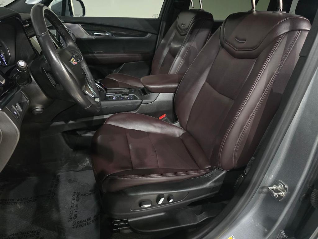 used 2023 Cadillac XT6 car, priced at $32,189