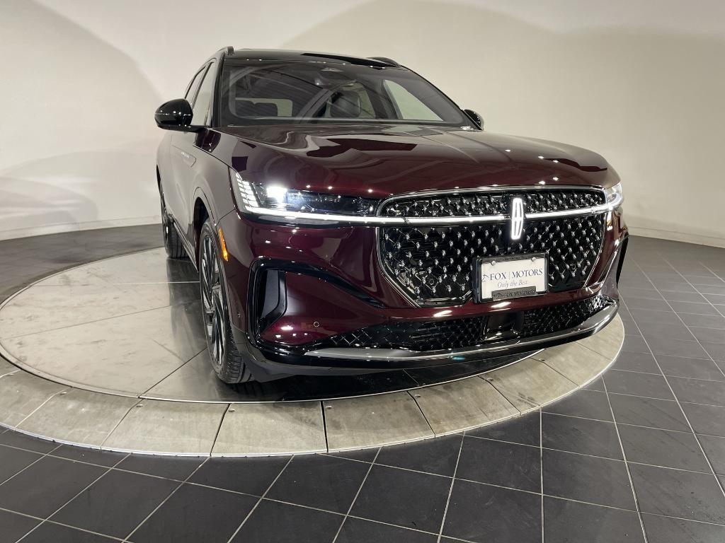 new 2024 Lincoln Nautilus car, priced at $59,295