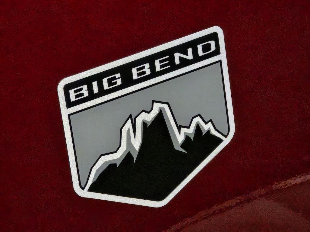 new 2025 Ford Bronco Sport car, priced at $32,409