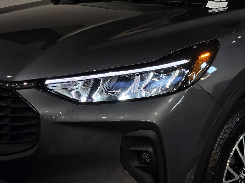 new 2025 Ford Escape car, priced at $30,746