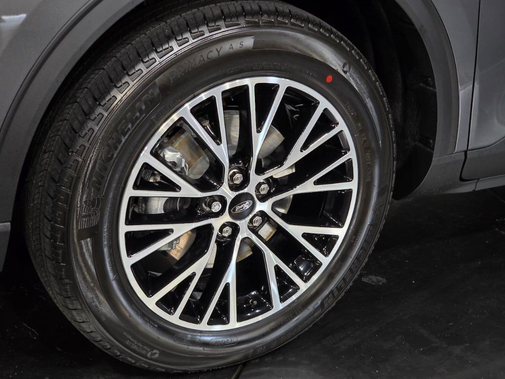 new 2025 Ford Escape car, priced at $30,746