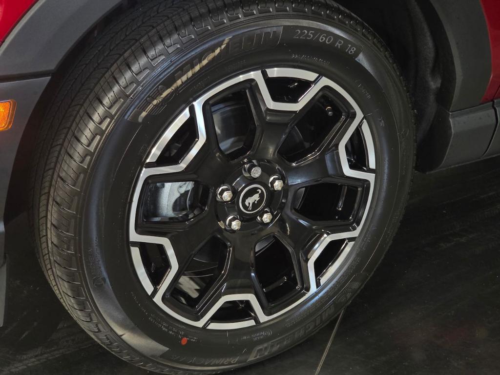 new 2025 Ford Bronco Sport car, priced at $39,118