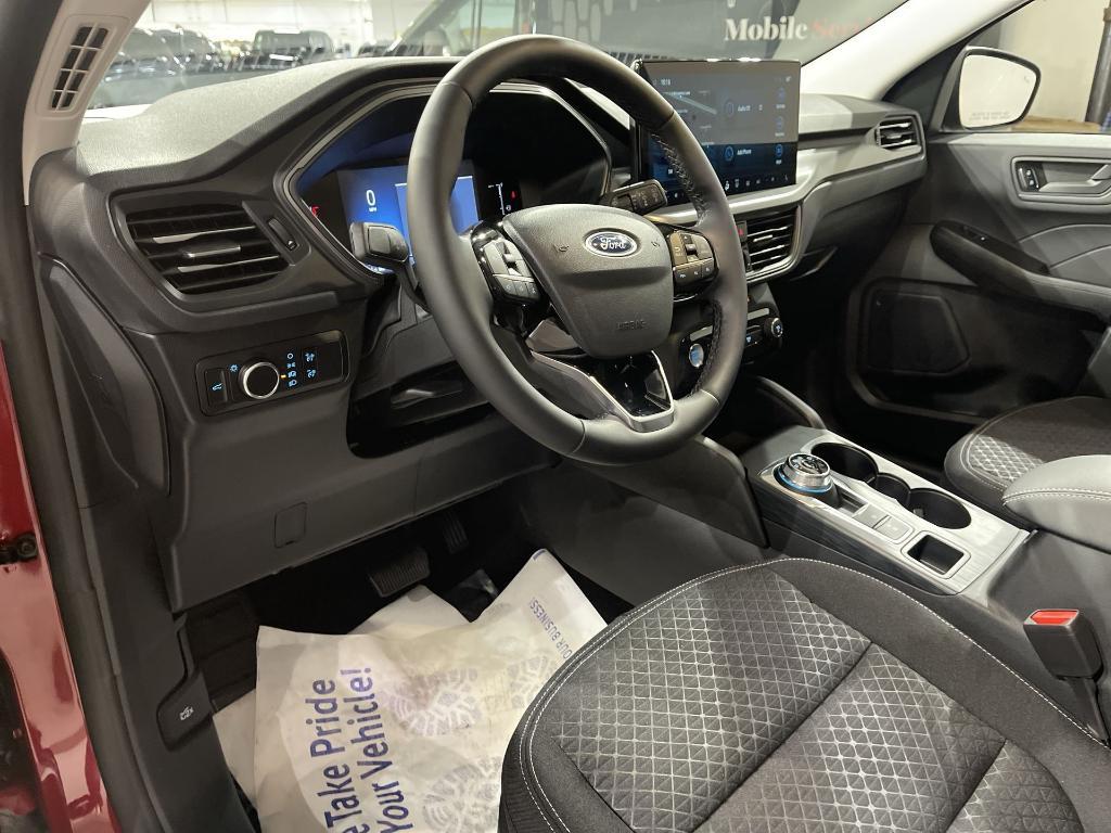 new 2025 Ford Escape car, priced at $31,995