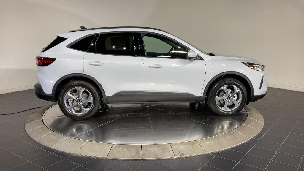 new 2025 Ford Escape car, priced at $38,695