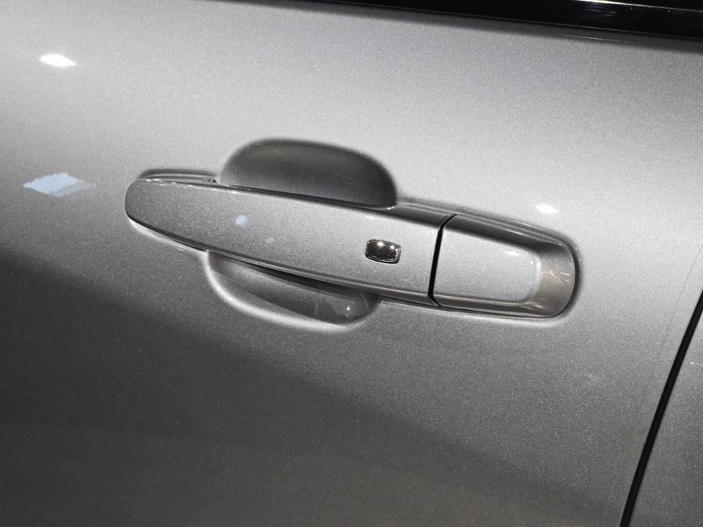 used 2023 Chevrolet Equinox car, priced at $26,995
