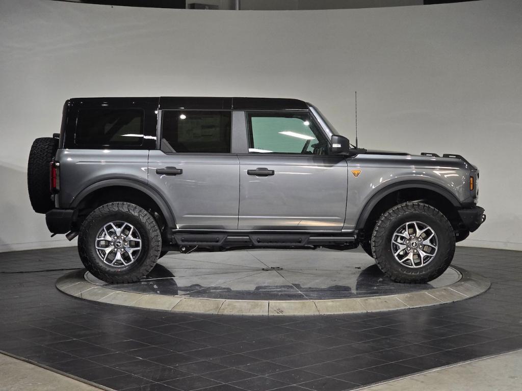 new 2024 Ford Bronco car, priced at $54,303