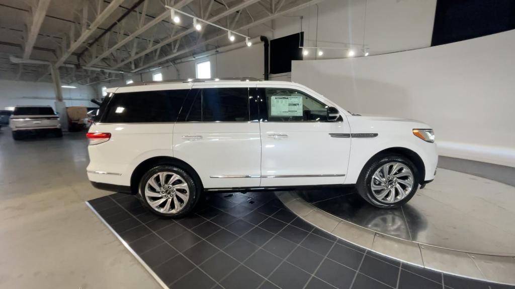 new 2024 Lincoln Navigator car, priced at $94,199