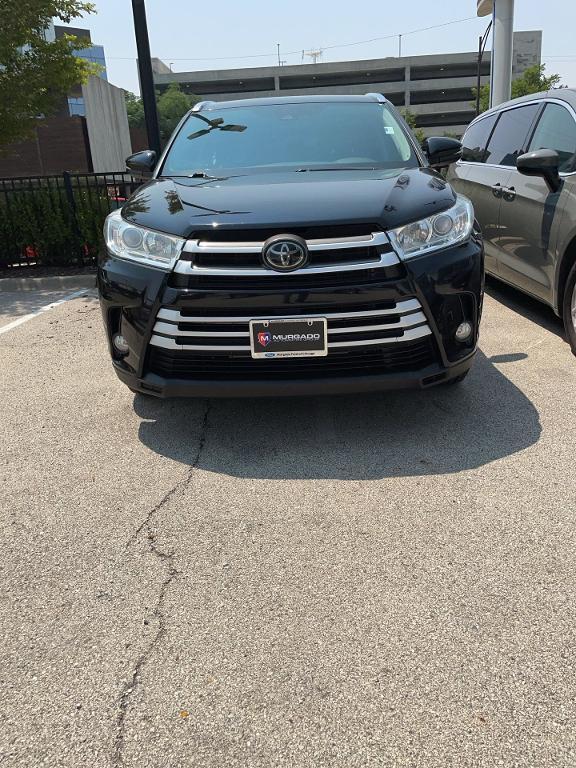 used 2019 Toyota Highlander car, priced at $20,981