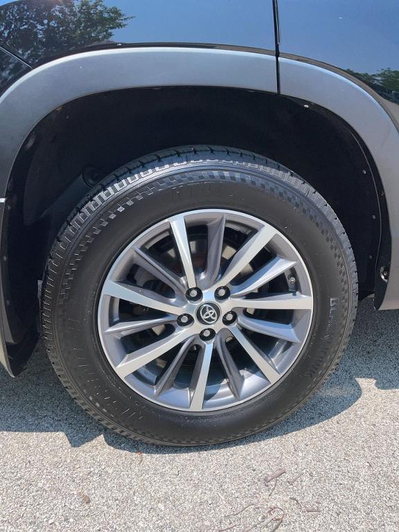 used 2019 Toyota Highlander car, priced at $20,981