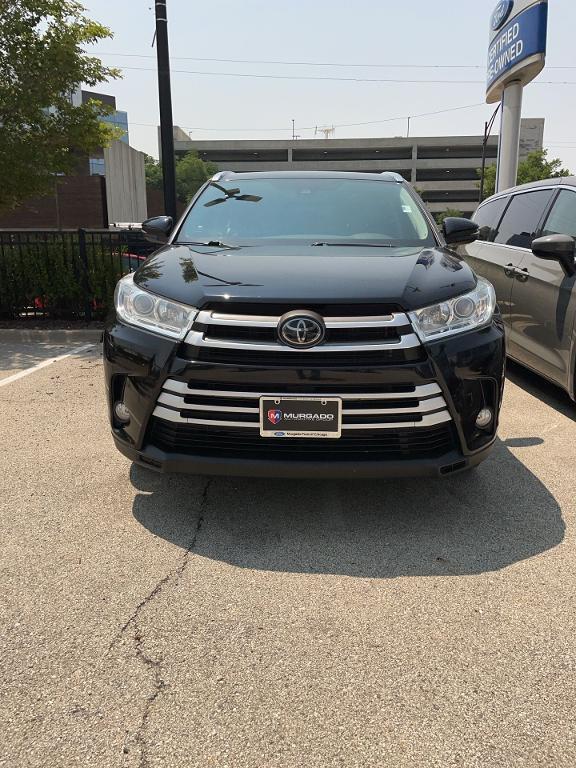 used 2019 Toyota Highlander car, priced at $20,981