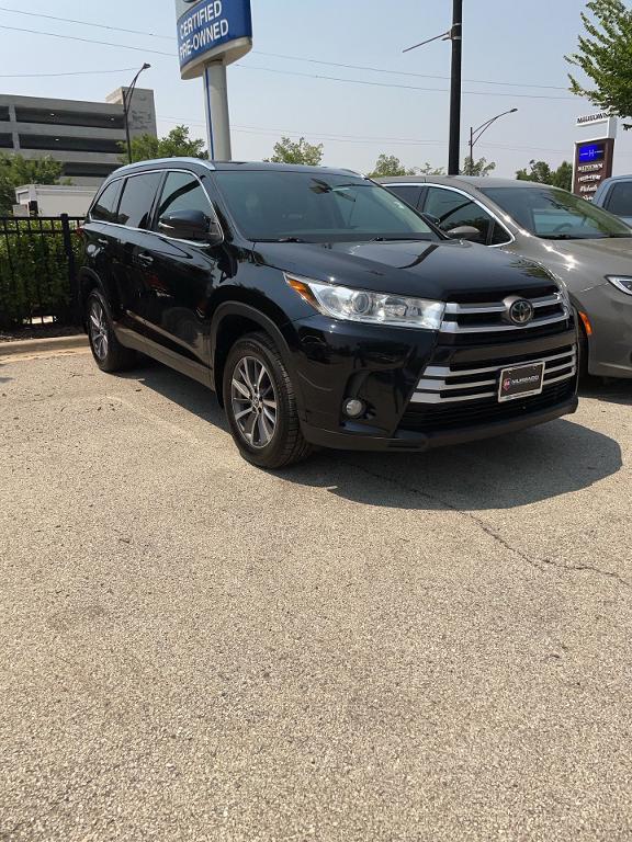 used 2019 Toyota Highlander car, priced at $20,981