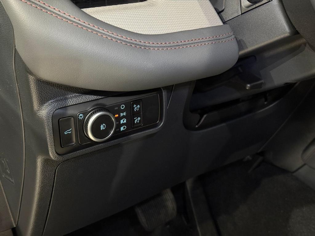 new 2025 Ford Explorer car, priced at $43,985