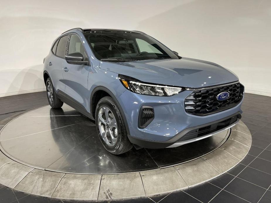 new 2025 Ford Escape car, priced at $33,699