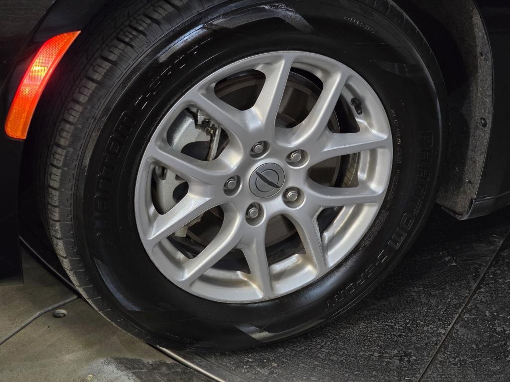 used 2023 Chrysler Pacifica car, priced at $23,914