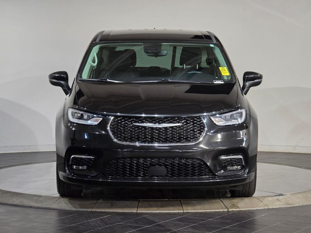 used 2023 Chrysler Pacifica car, priced at $23,914