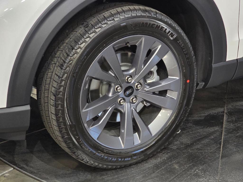 new 2025 Ford Explorer car, priced at $47,045