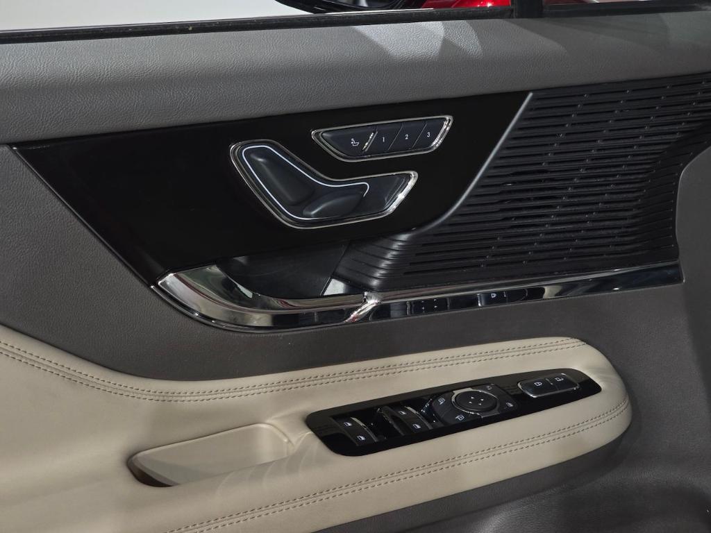 used 2022 Lincoln Corsair car, priced at $30,395