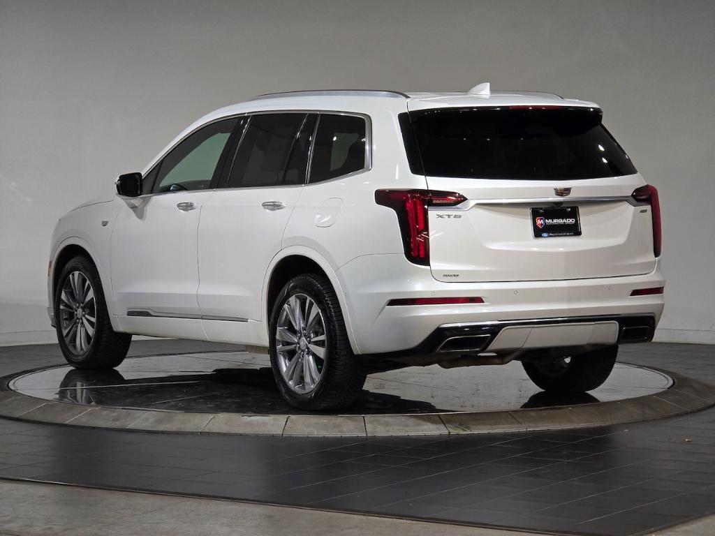 used 2022 Cadillac XT6 car, priced at $31,856