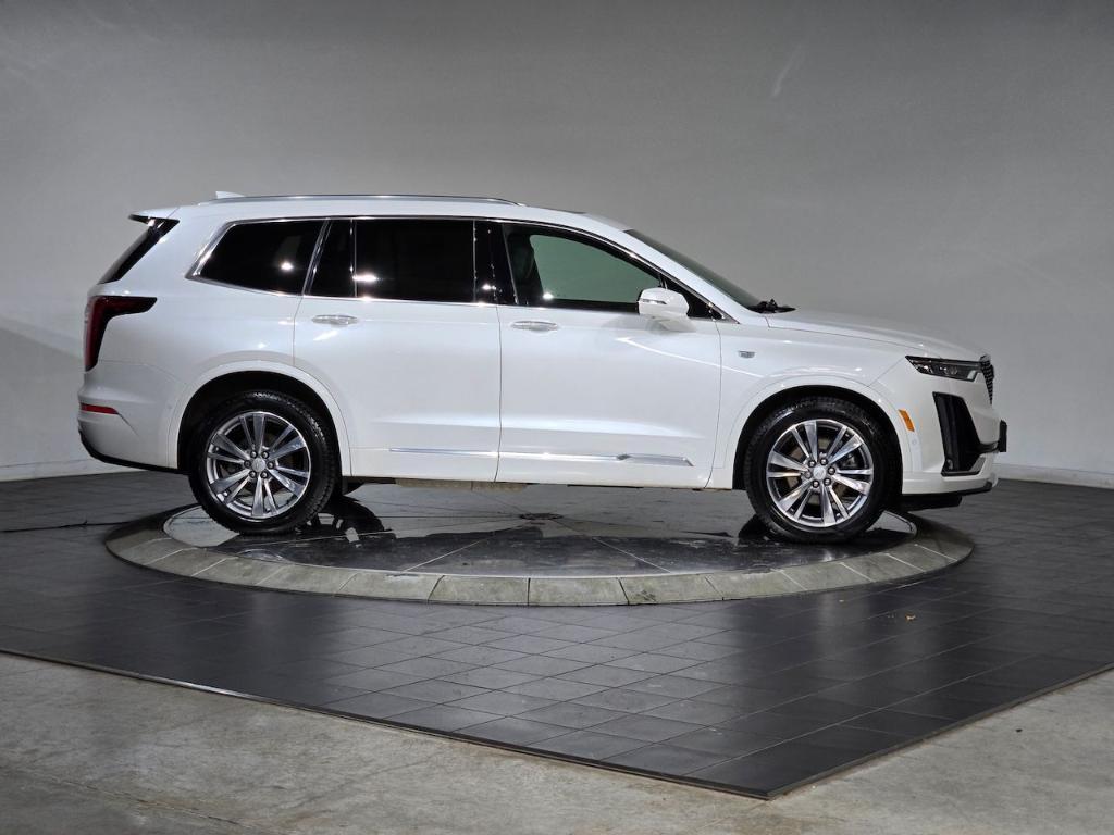 used 2022 Cadillac XT6 car, priced at $31,856