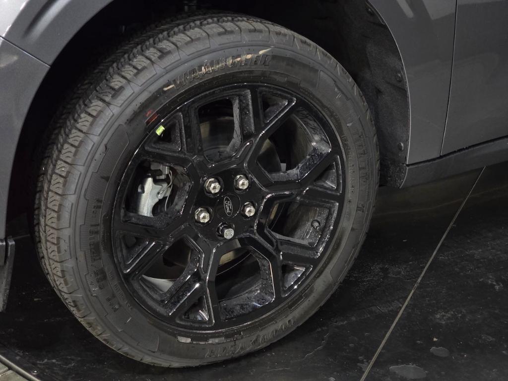 new 2025 Ford Maverick car, priced at $32,560