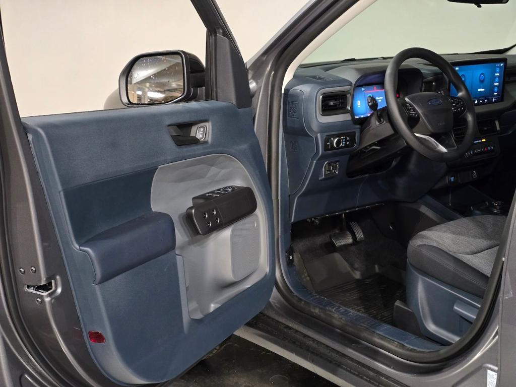 new 2025 Ford Maverick car, priced at $32,560