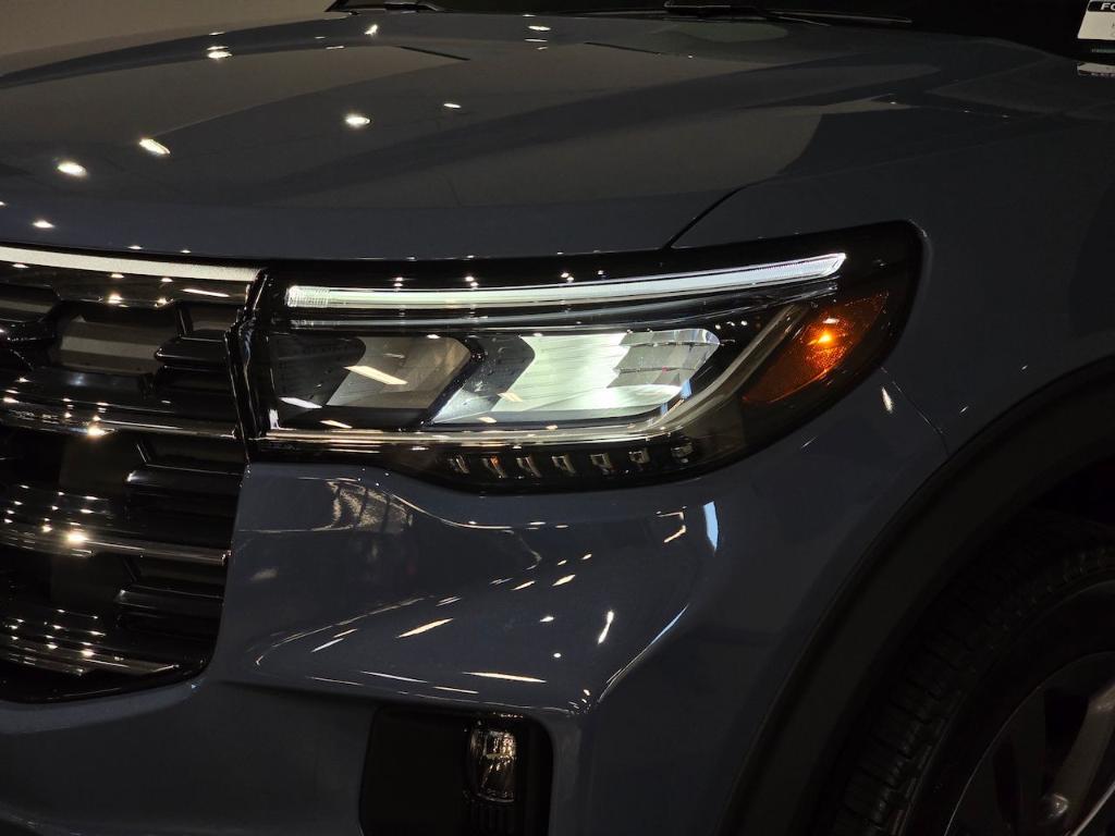 new 2025 Ford Explorer car, priced at $45,246