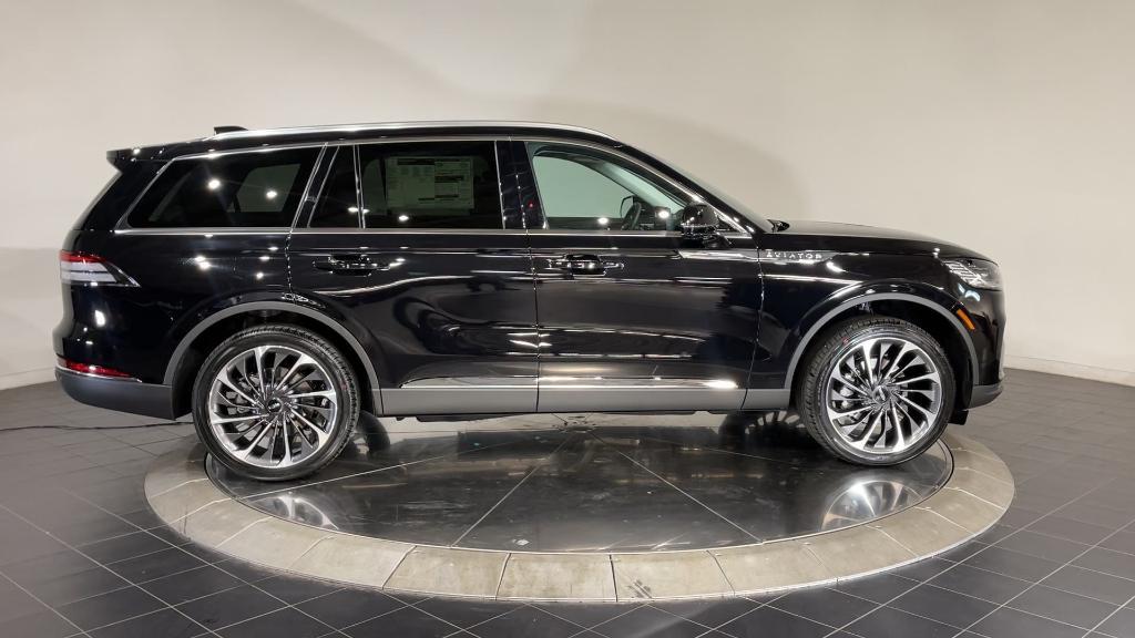 new 2025 Lincoln Aviator car, priced at $70,695