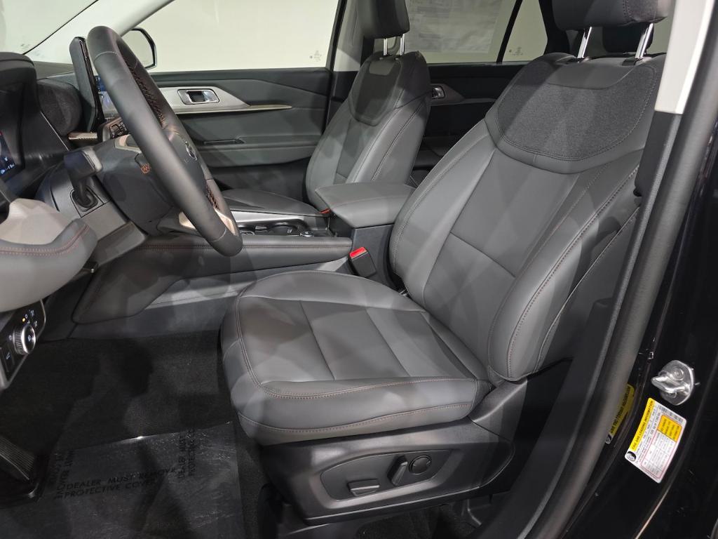 new 2025 Ford Explorer car, priced at $48,527