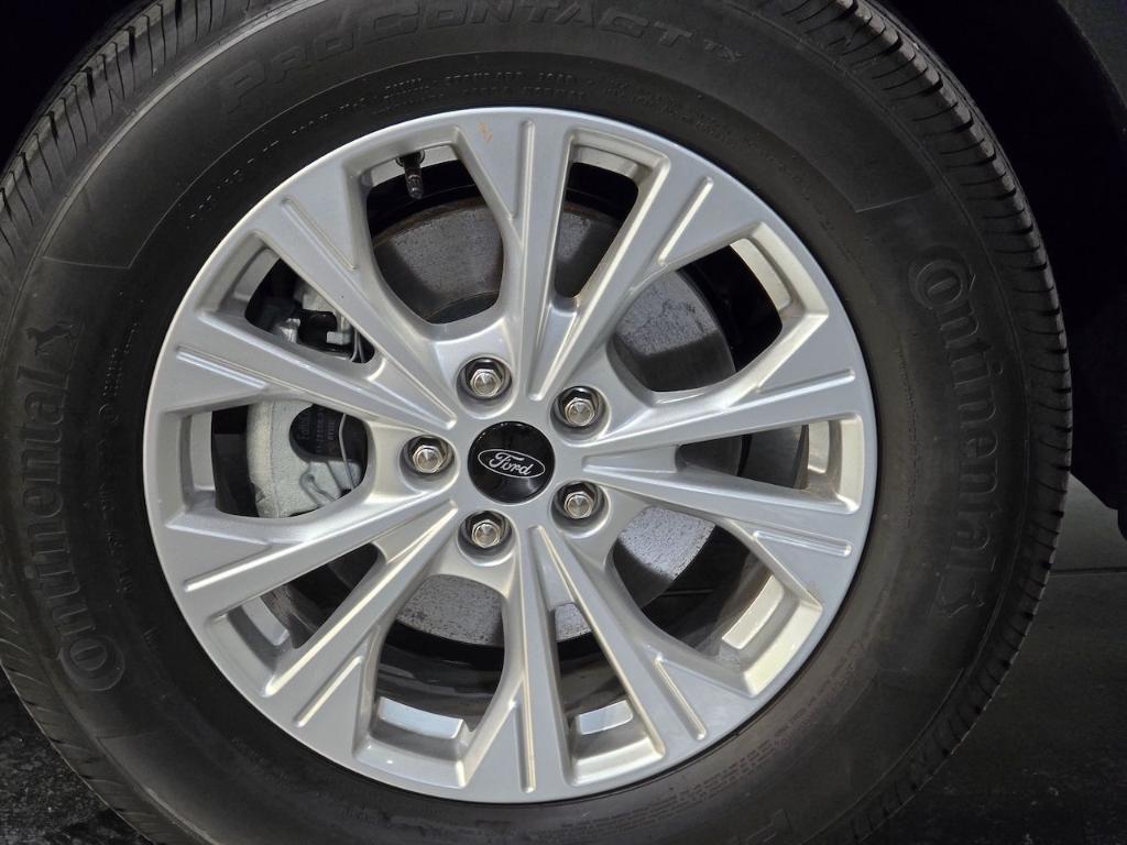 new 2025 Ford Escape car, priced at $29,040