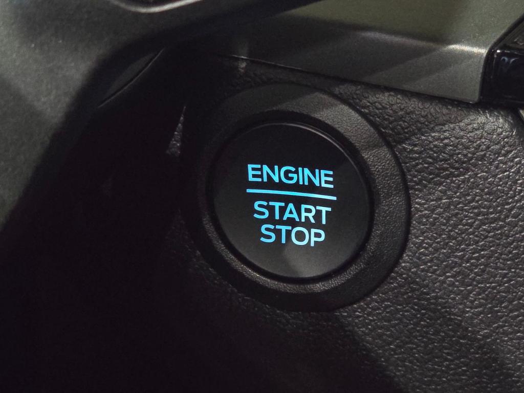 new 2025 Ford Escape car, priced at $29,040
