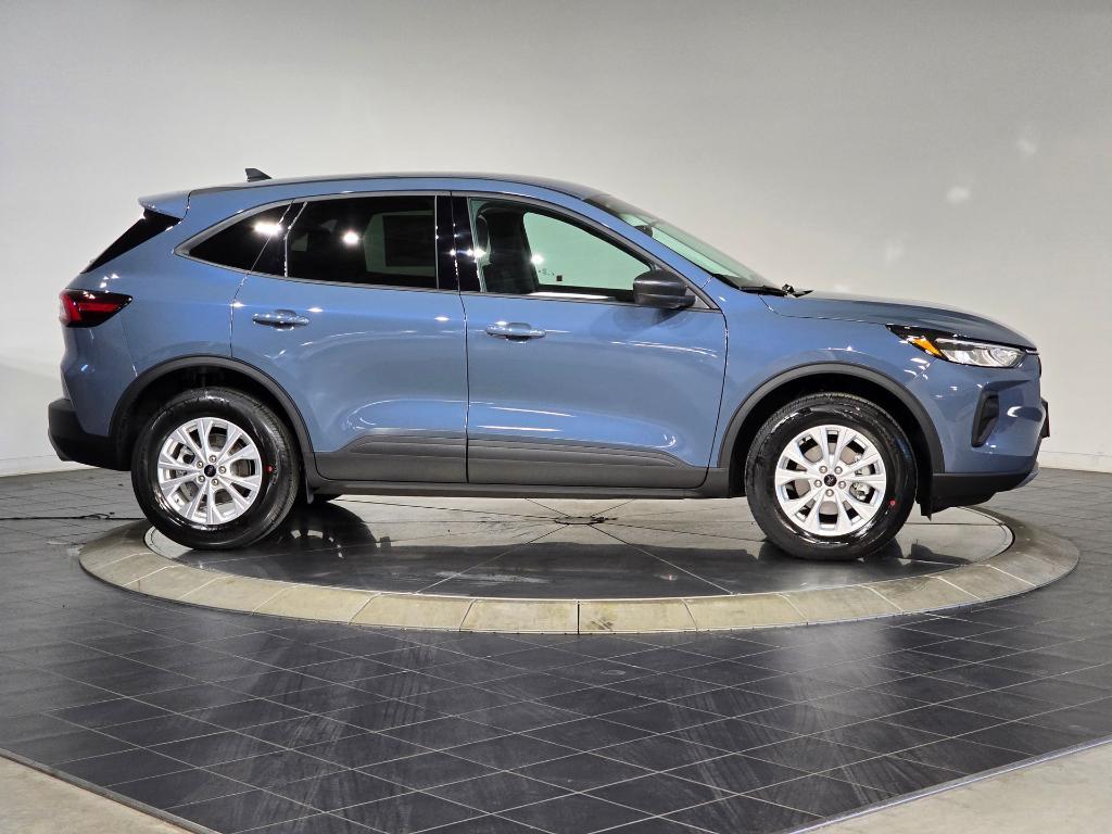 new 2025 Ford Escape car, priced at $29,040