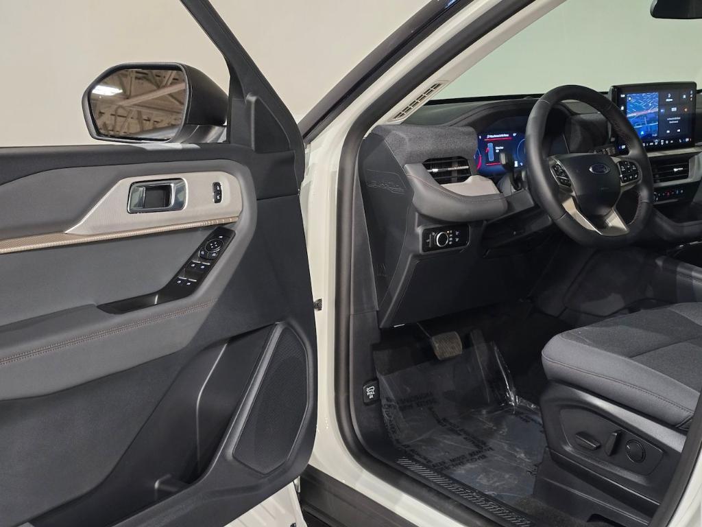 new 2025 Ford Explorer car, priced at $41,450