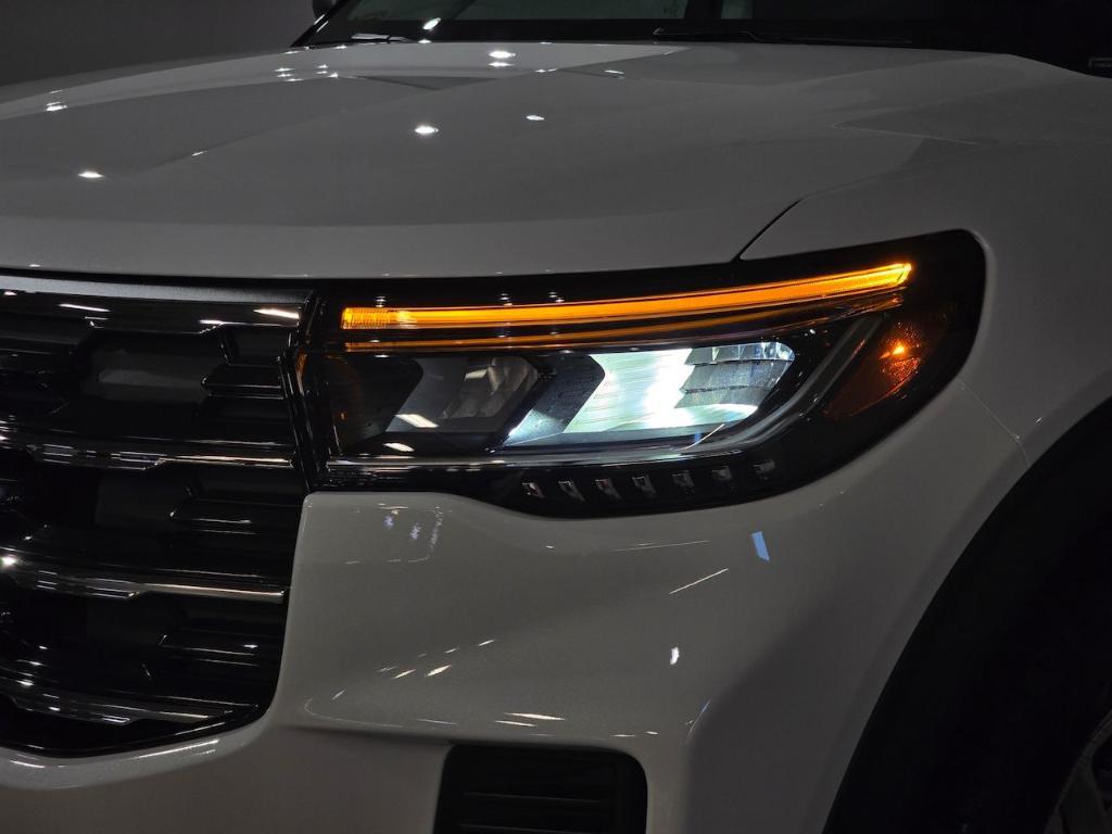 new 2025 Ford Explorer car, priced at $41,450
