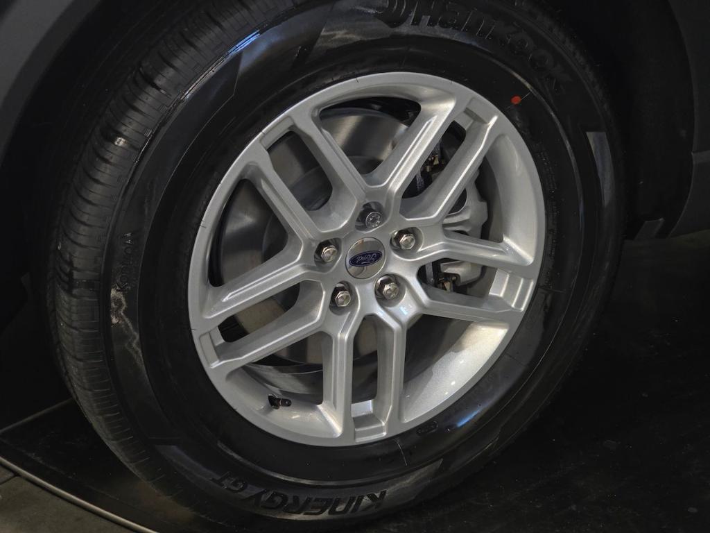 new 2025 Ford Explorer car, priced at $41,450