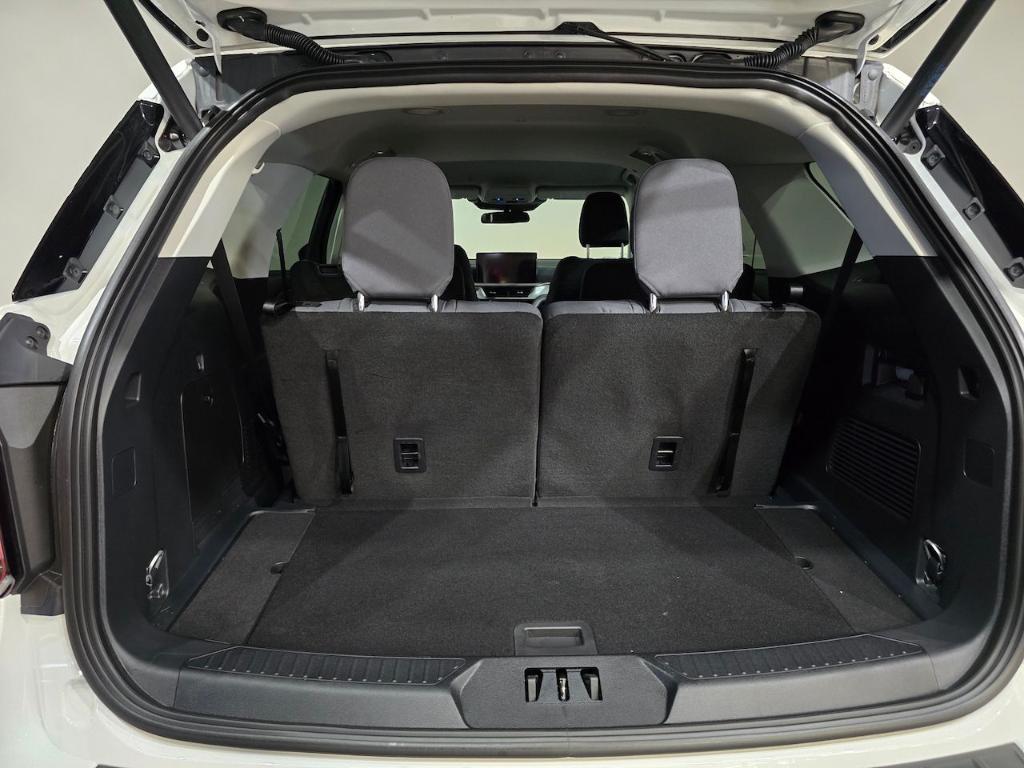 new 2025 Ford Explorer car, priced at $41,450