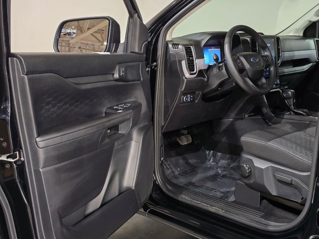 new 2025 Ford Ranger car, priced at $32,914