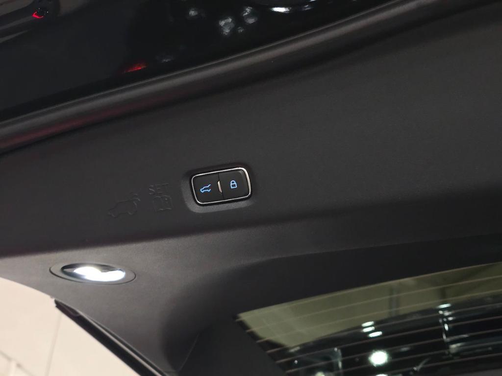 new 2025 Ford Expedition car, priced at $80,023