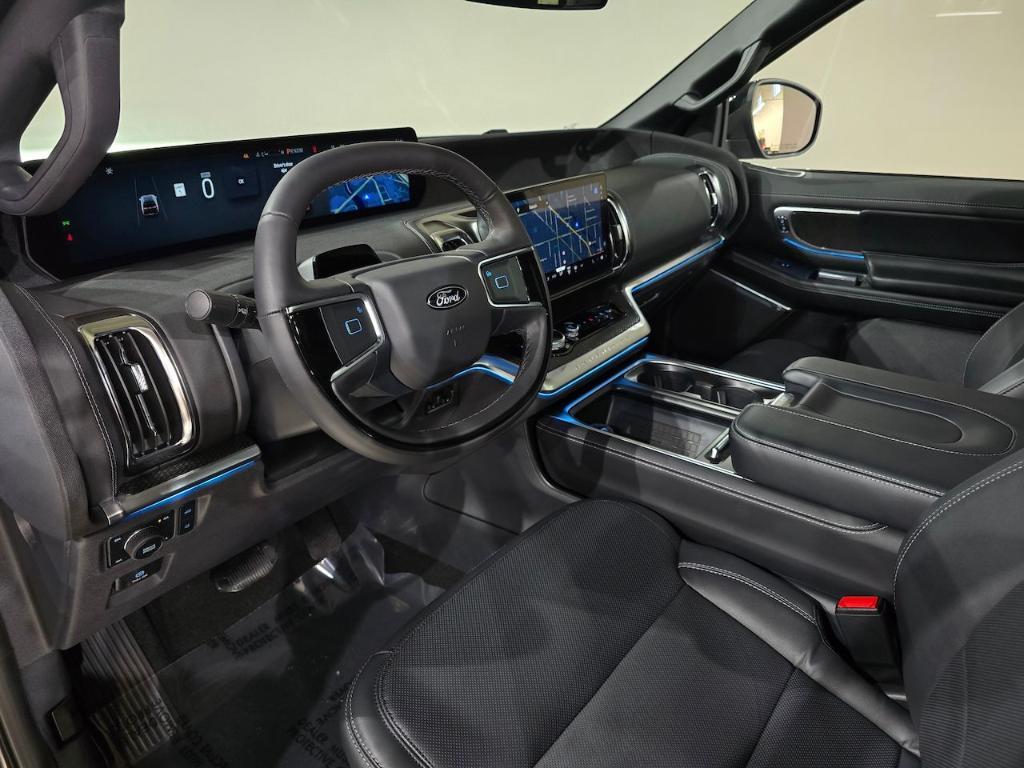 new 2025 Ford Expedition car, priced at $80,023