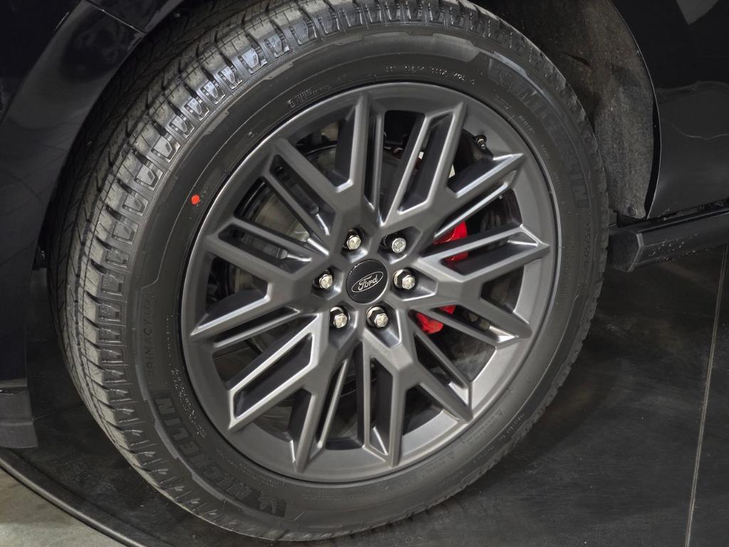 new 2025 Ford Expedition car, priced at $80,023