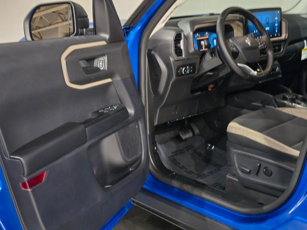 new 2025 Ford Bronco Sport car, priced at $32,174