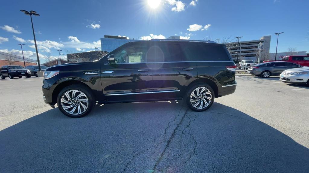 used 2024 Lincoln Navigator car, priced at $90,000