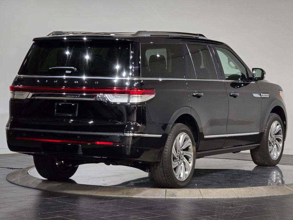 used 2024 Lincoln Navigator car, priced at $88,000