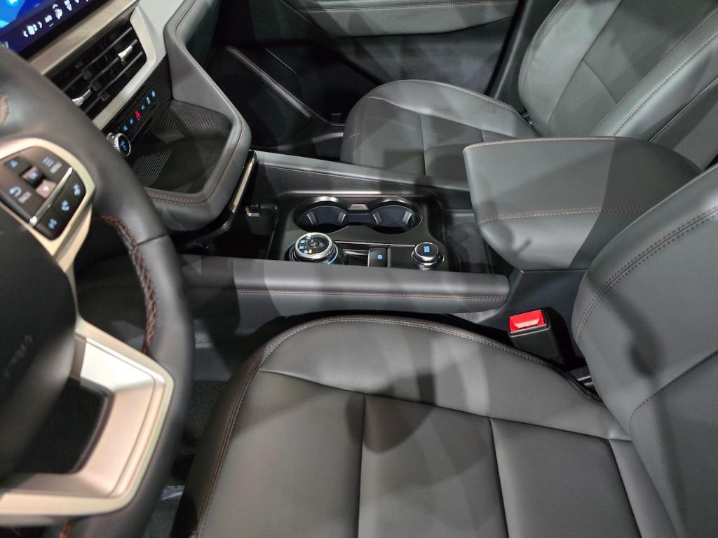 new 2025 Ford Explorer car, priced at $51,275