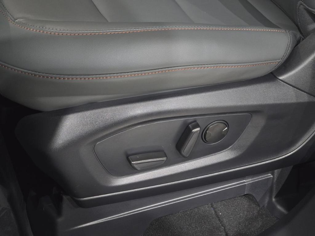 new 2025 Ford Explorer car, priced at $51,275