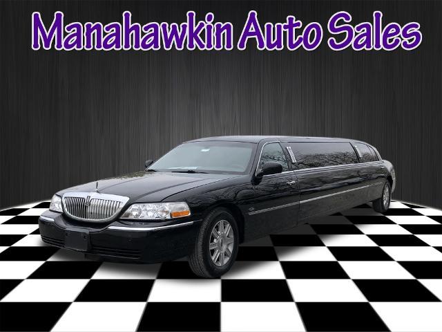 used 2011 Lincoln Town Car car, priced at $14,995