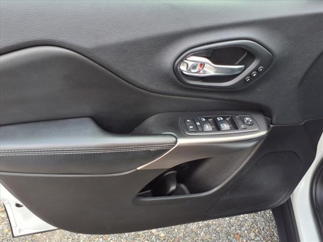 used 2019 Jeep Cherokee car, priced at $14,995