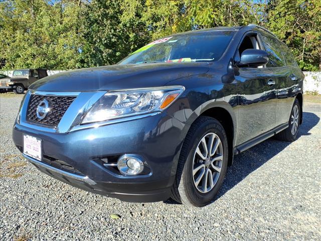 used 2015 Nissan Pathfinder car, priced at $10,995