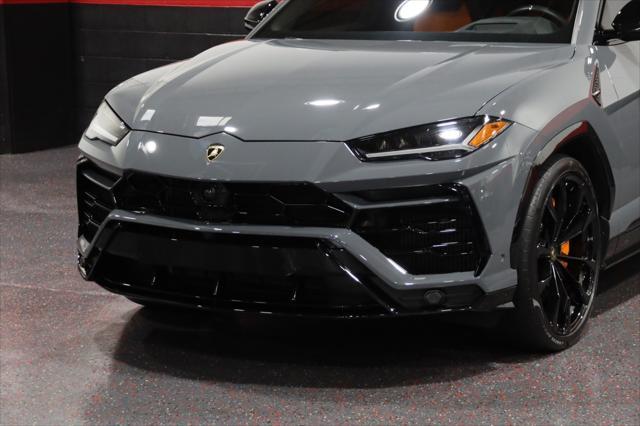 used 2022 Lamborghini Urus car, priced at $279,888